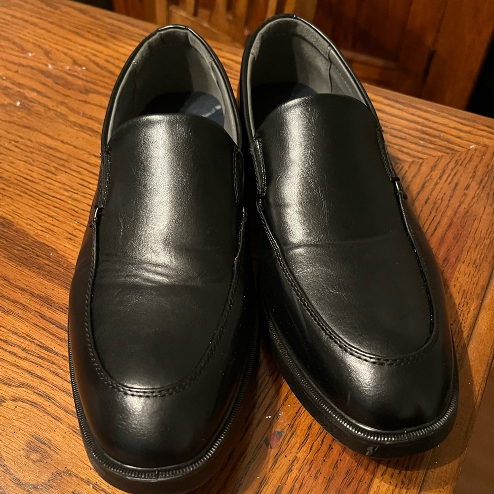 Men’s dress shoes